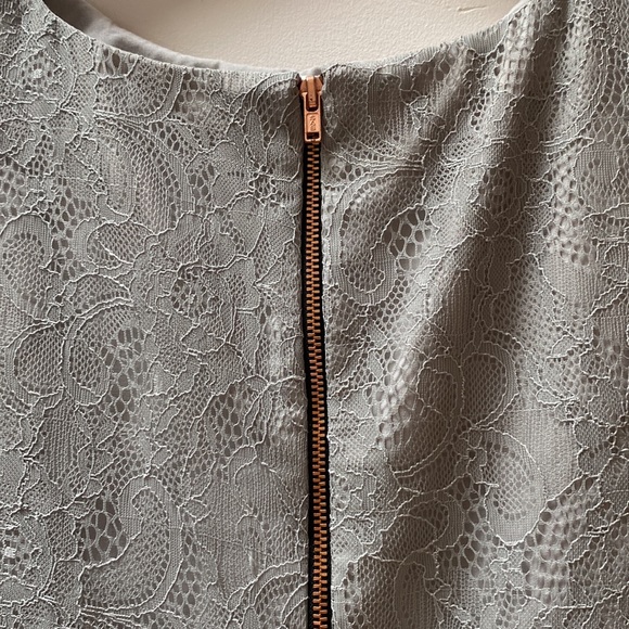 Gorgeous grey lace mini dress - Picture 4 of 4